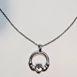 Silver Claddagh Pendant Necklace 17”
